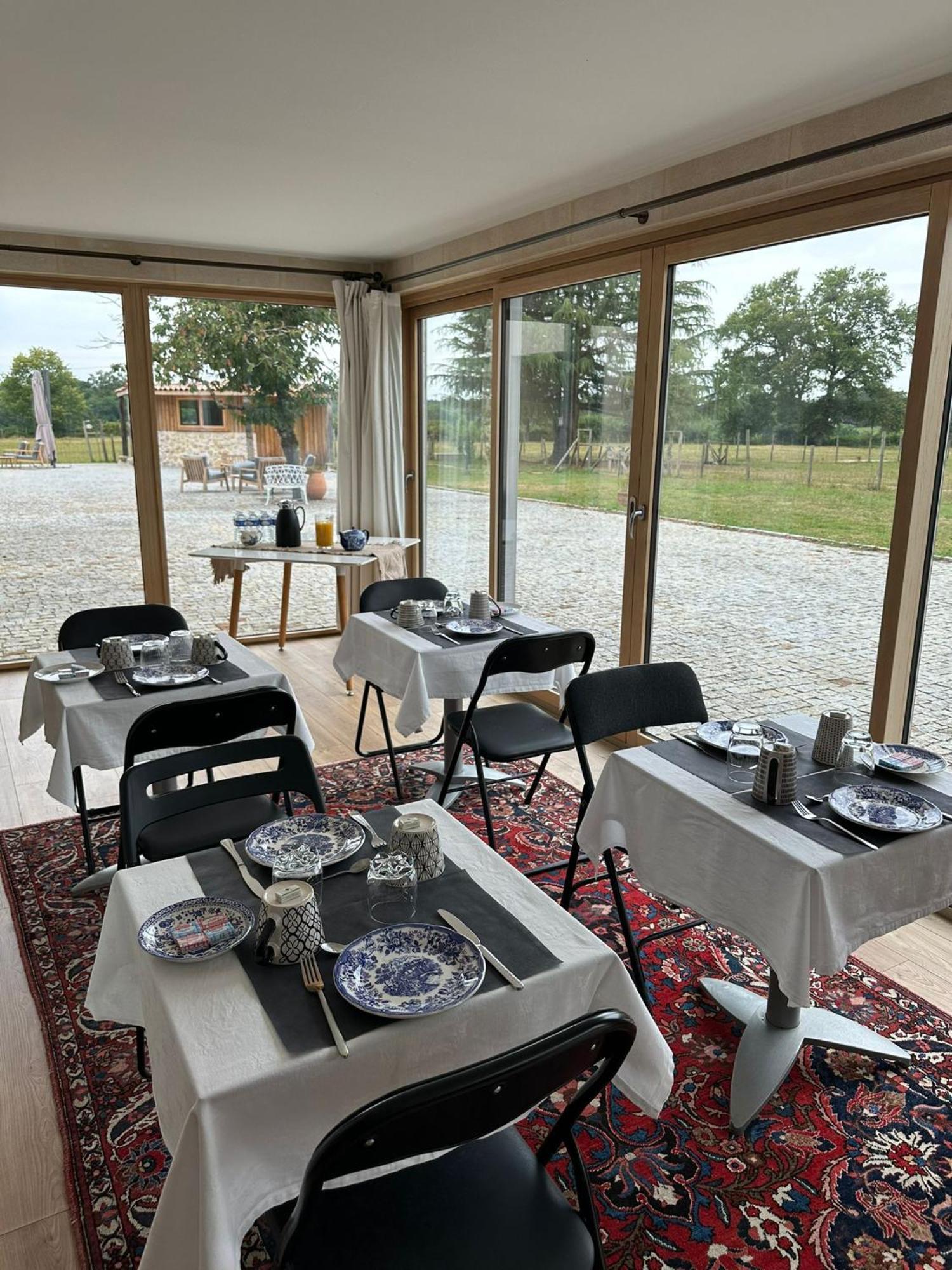 Fantastic Petit Beauval Hotell Saint-Sulpice-et-Cameyrac Exteriör bild