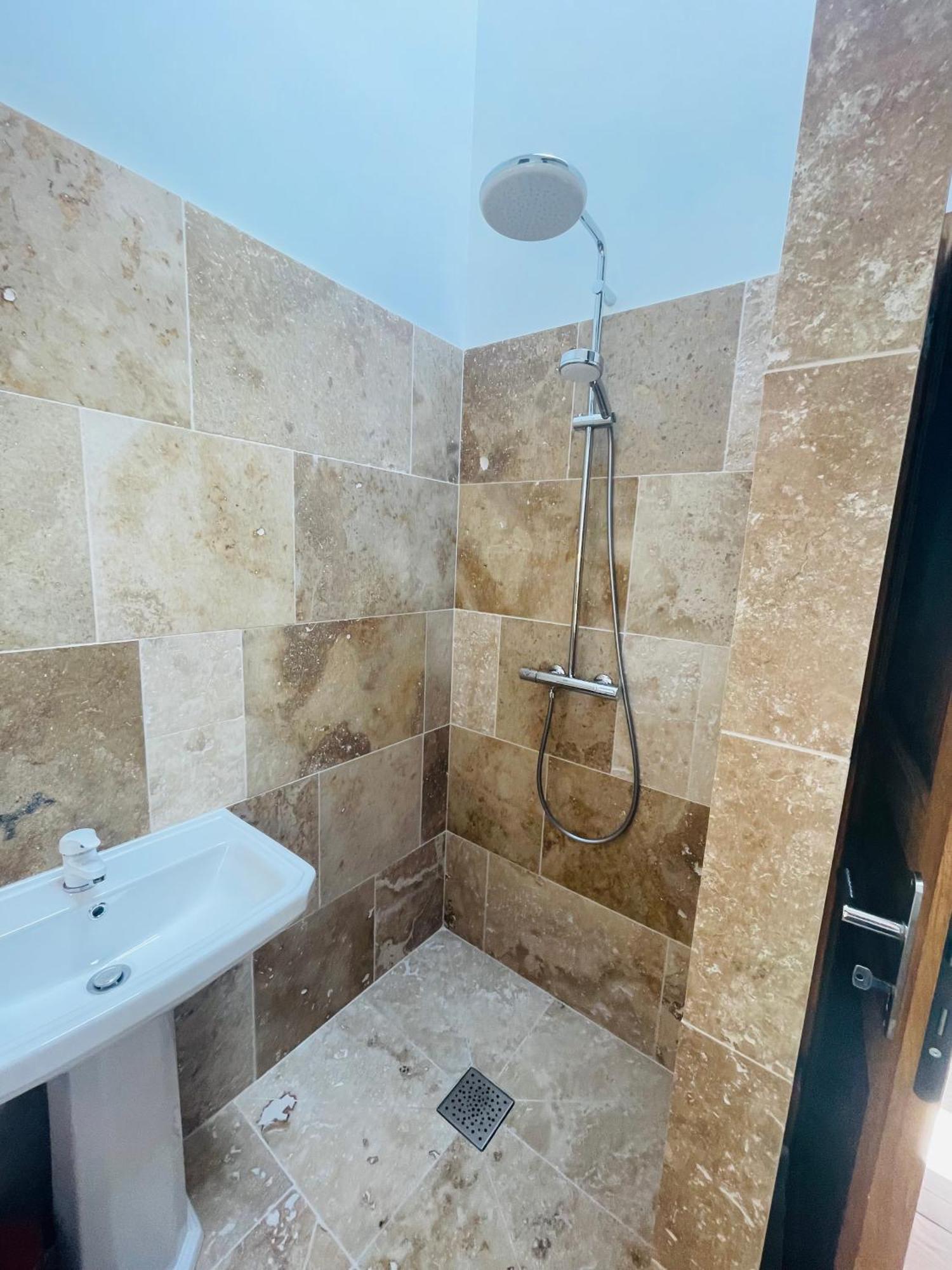 Fantastic Petit Beauval Hotell Saint-Sulpice-et-Cameyrac Exteriör bild