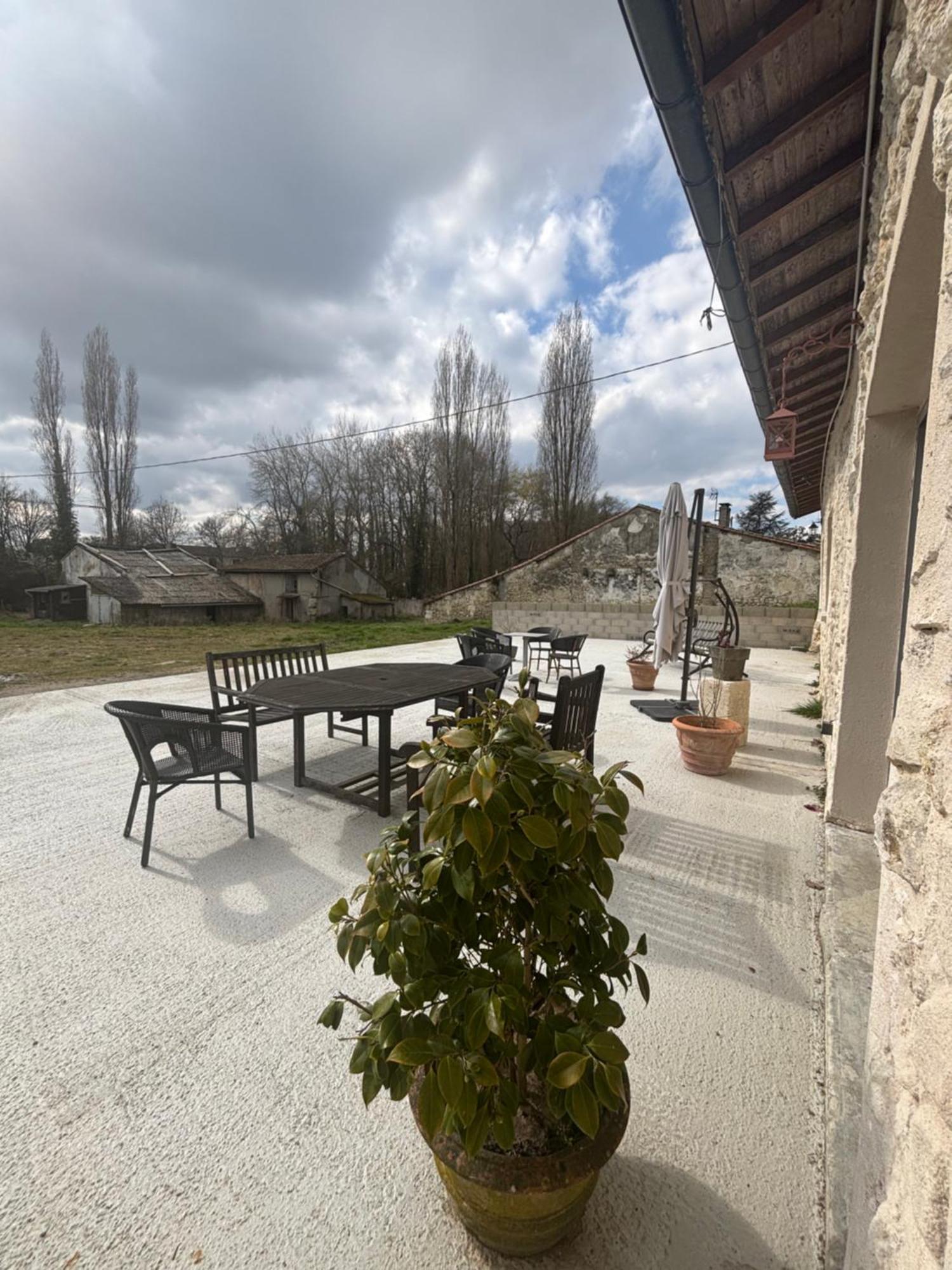 Fantastic Petit Beauval Hotell Saint-Sulpice-et-Cameyrac Exteriör bild